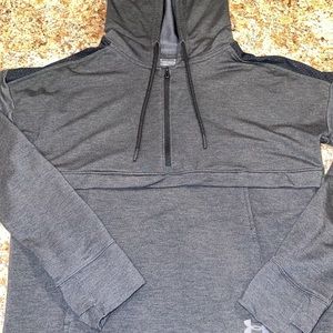 Women’s under armour pullover